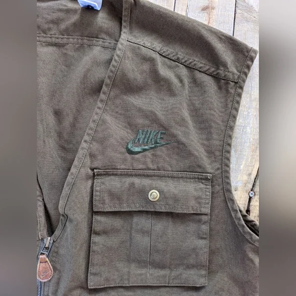 Vintage '90s Nike fishing vestMens size large